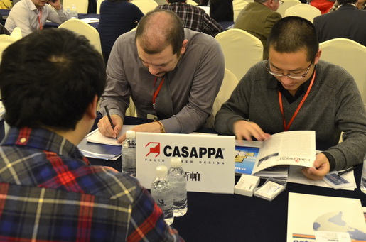 Casappa Talking with Suppliers